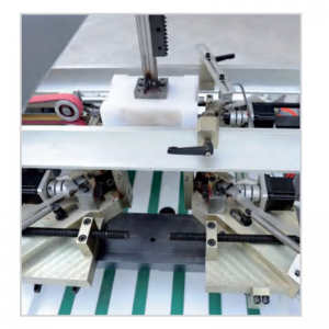 Automatický rohový stroj DG-750A