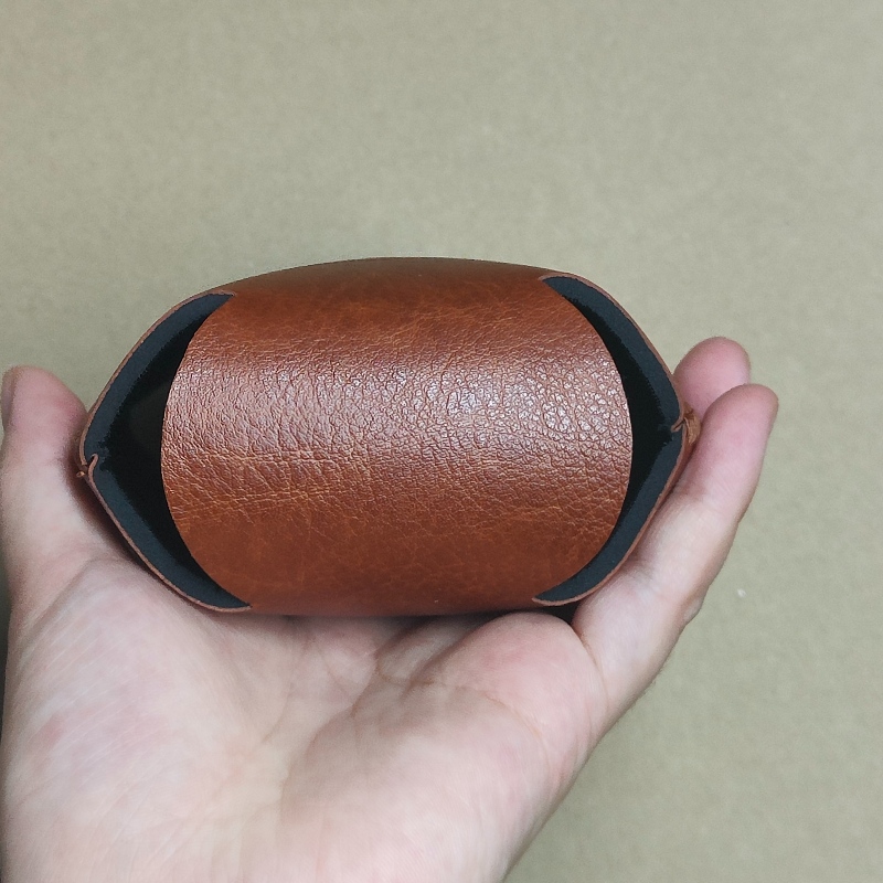 Debossed Logo Neopren Brown pu Leather Can Cooler 330 ml pu piva palubní držák coozies koozies