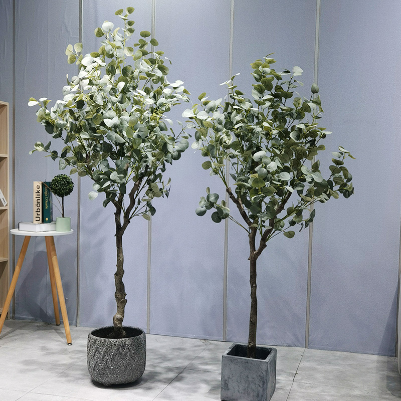 Vydání produktu: Vynikající umělý strom eukalyptu - vynikající volba pro vnitřní zeleň