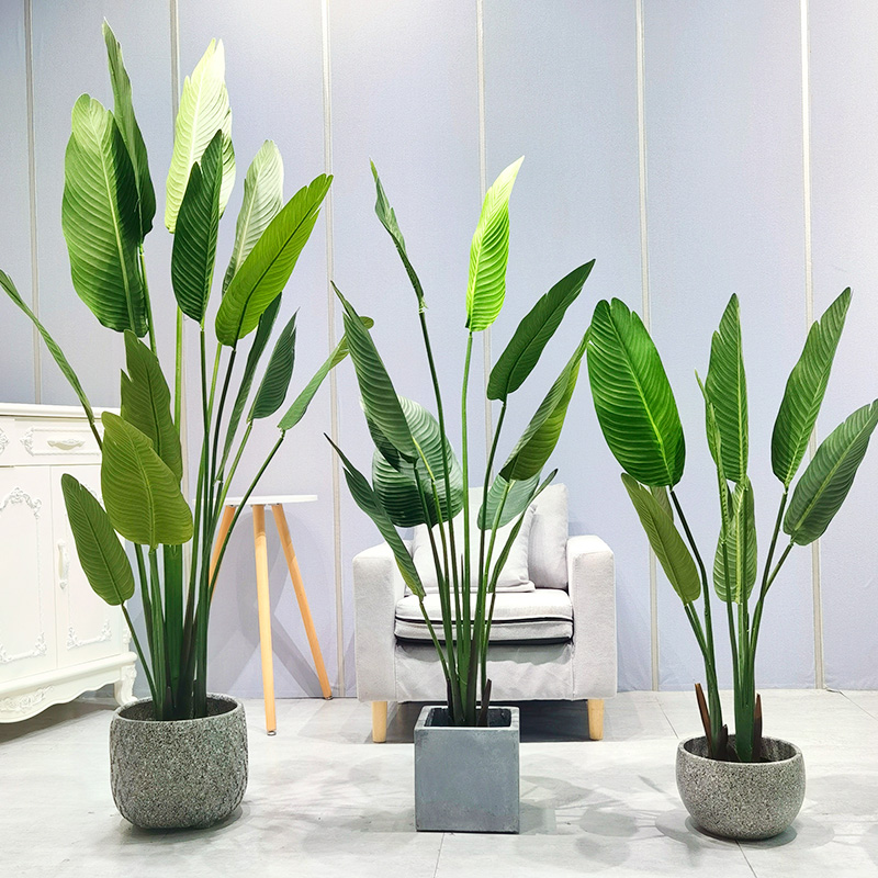 Tovární přímý umělý strom odolný živý Allseason Traveler \\'s Palm for Garden dodavatel vnitřní venkovní svatební výzdoba
