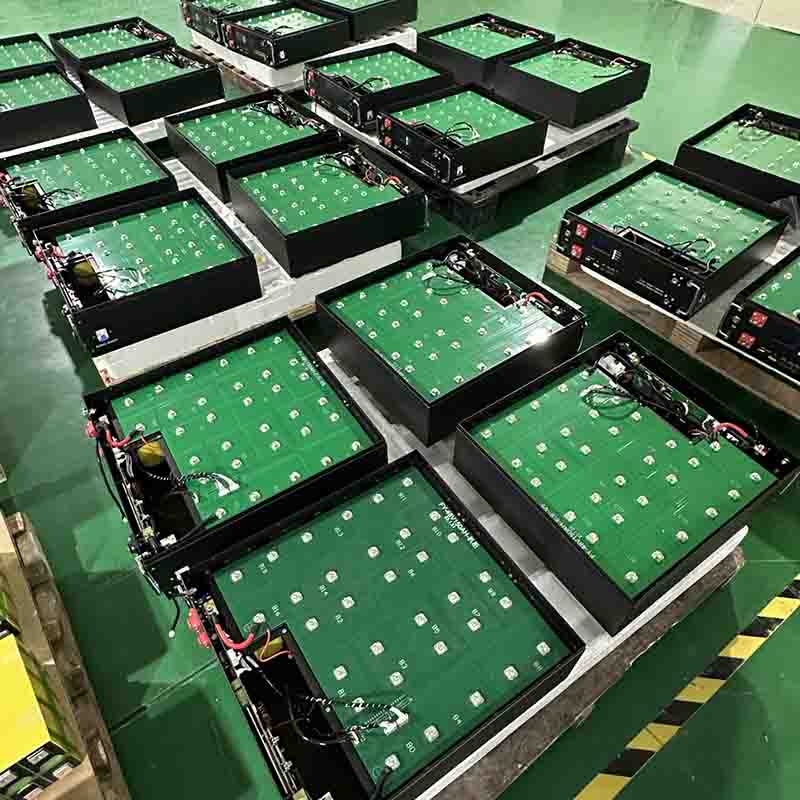 Úložiště energie 51.2V 100AH ​​200AH WALL&RACK 2 v 1namontovanénamontované solární lithiové baterii s inteligentní LED obrazovkou&Mobilní aplikace