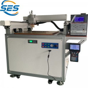 Vertikální bodový svařovací stroj