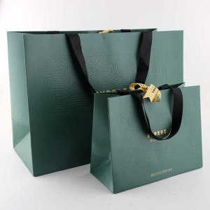 Elegantní embosovaná papírová taška kraft