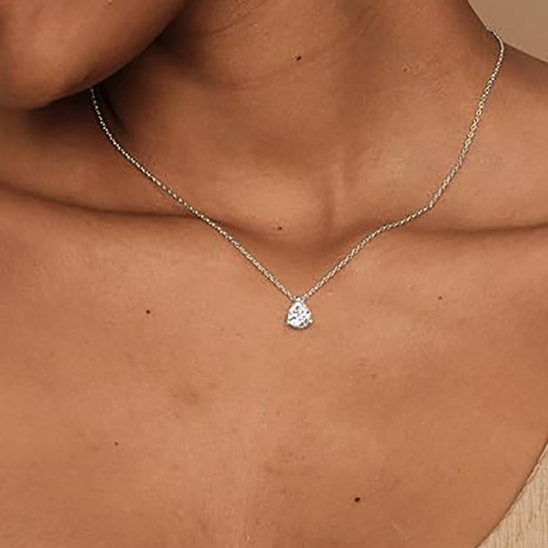Oválná slza-tvarovaný umělý diamantový přívěsek laserový elegantnínáhrdelníknastavitelný