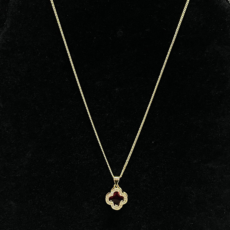 Radiant Ruby Blossom Gold-Náhrdelník s květinou s šumivými čistými akcenty