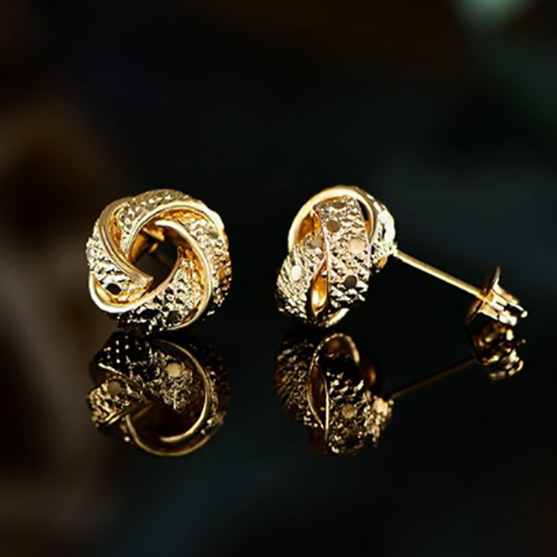 Luxusnínáušnice propletených uzlů 18K Gold - Classic & Elegantní texturovaný design pronadčasovou sofistikovanost
