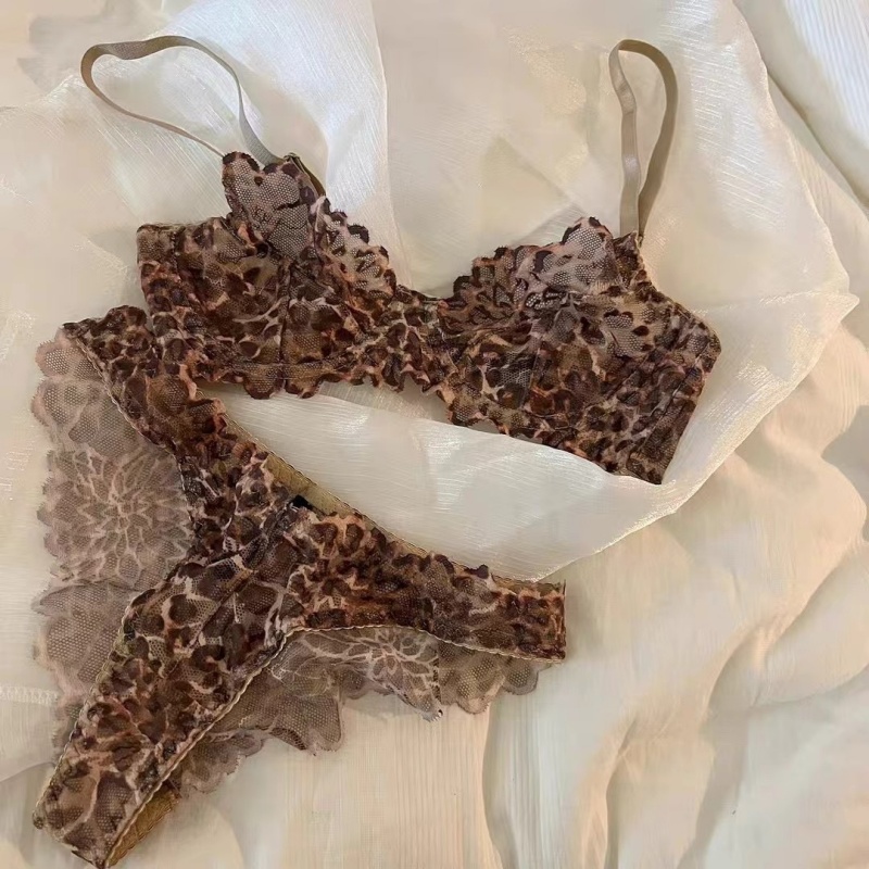 Evropské a americké sexy spodní prádlo - Francouzský styl Ultra - tenký leopard - Tisk krajkové podprsenkynastavené pro velké poprsí, díkynimž bude poprsí vypadat menší, dostupné v plus velikosti MLV165 Cena:$119,99