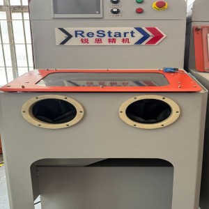 Abrazivní tokové leštění a odjehlovací zařízení