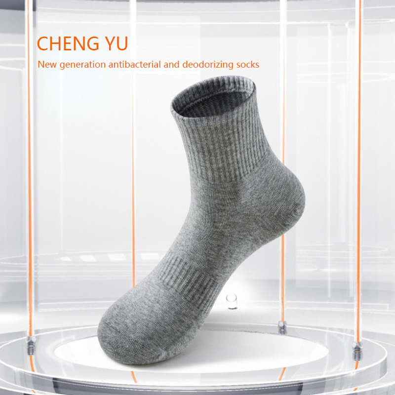 Čtyři roční období muži uprostřed-telecí ponožky