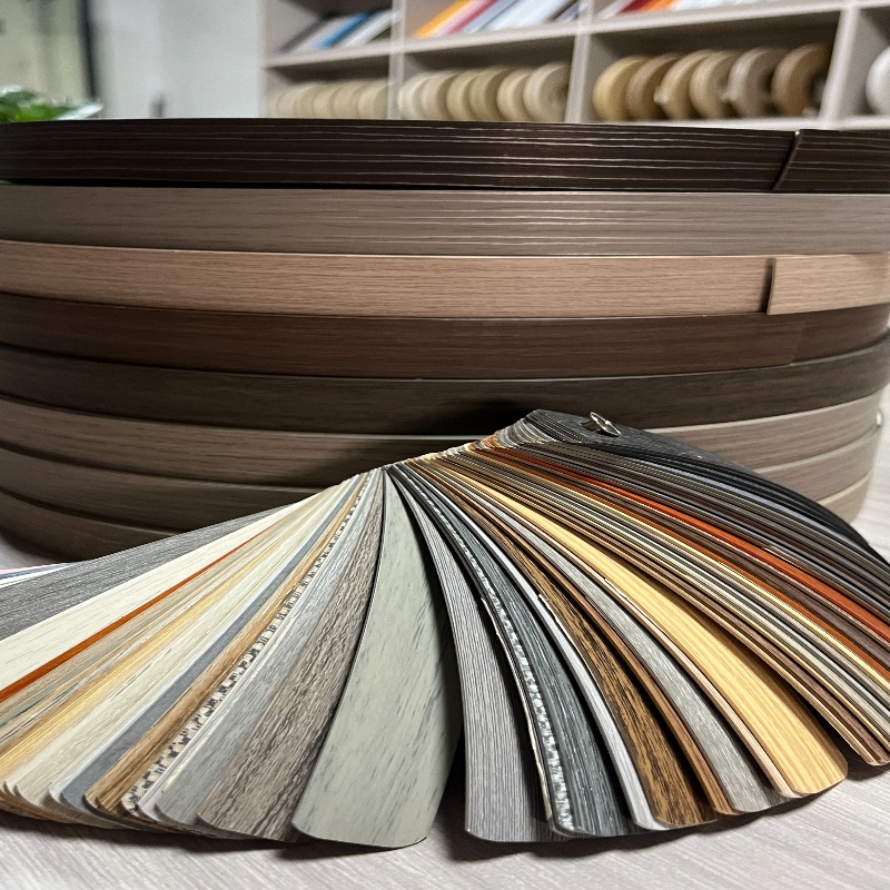 PVC okrajové banding jenezbytný pro opravunábytku